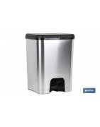 Cubo de basura con pedal Class metalizado | Con capacidad para 26 litros | Color gris y negro